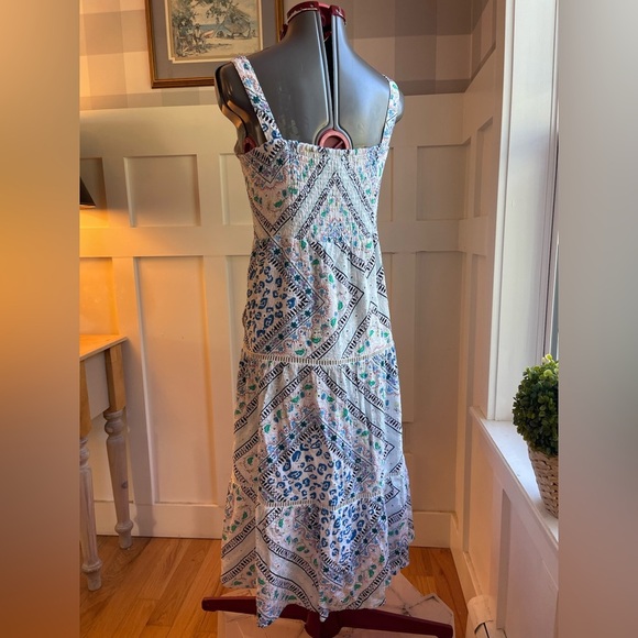 Eyelet Floral Patterned Sleeveless Dress Size Medium - Picture 6 of 9